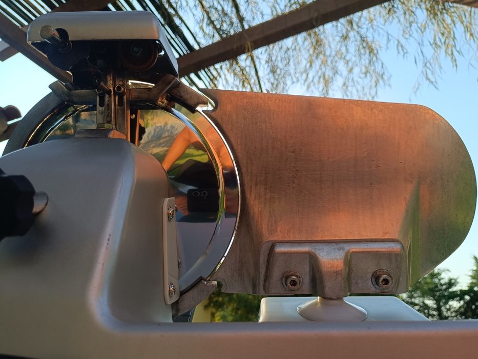 Fiambreira Beckers com pedra afiar