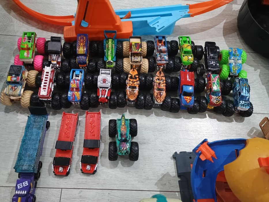 Zestaw hot wheels