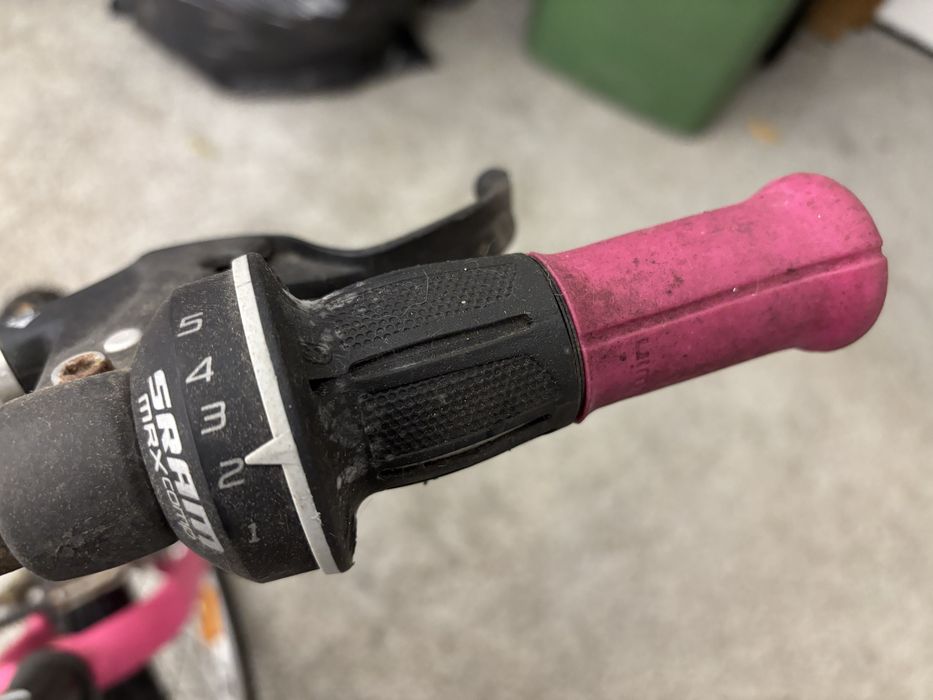 Promo Bicicleta BTwin Misti Girl 320 Oferta capacete