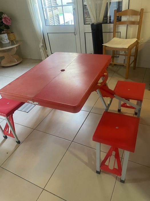Mesa de picnic praia