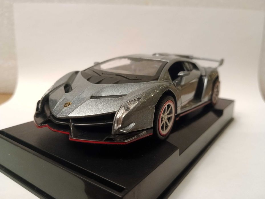 Модель 2013 Lamborghini Veneno Autoexpert/Автопром, масштаб 1:32
