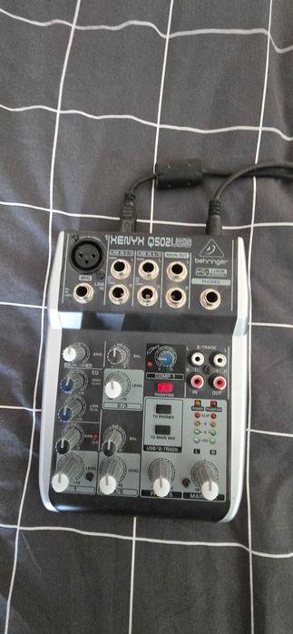 Beringer Xenyx Q502 USB