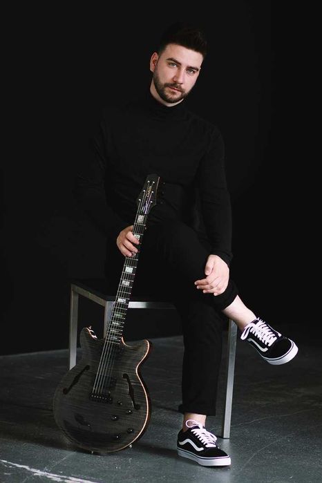 Lekcje, nauka gry na gitarze / ukulele (LEKCJA PRÓBNA GRATIS)