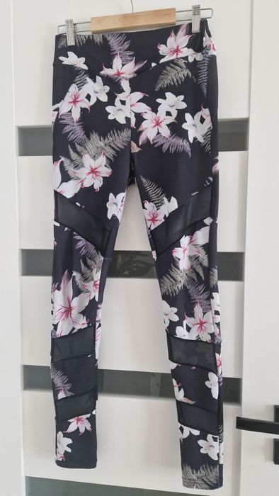 Leginsy damskie w kwiaty