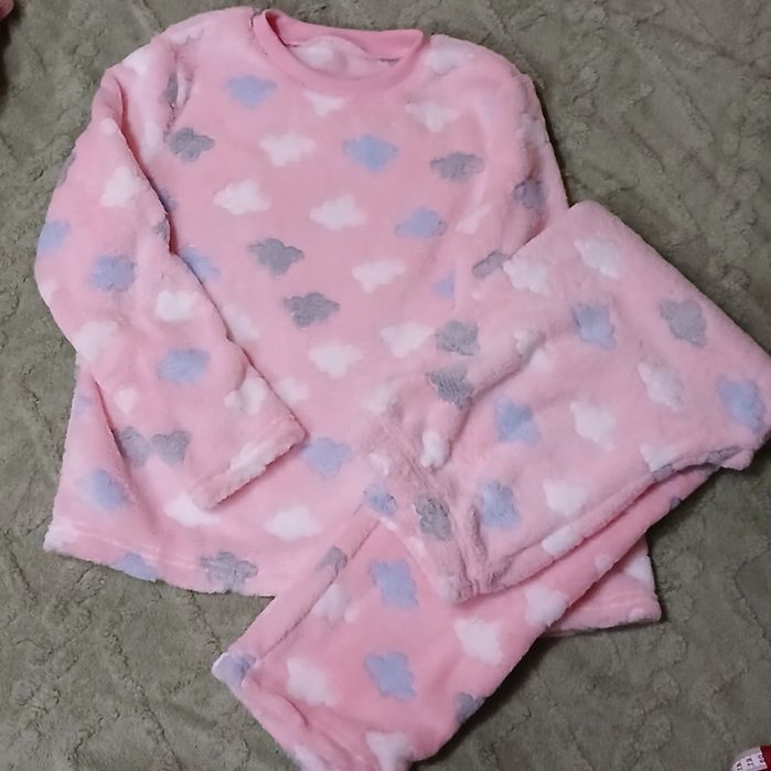 Тепла, м'яка піжама для дівчинки