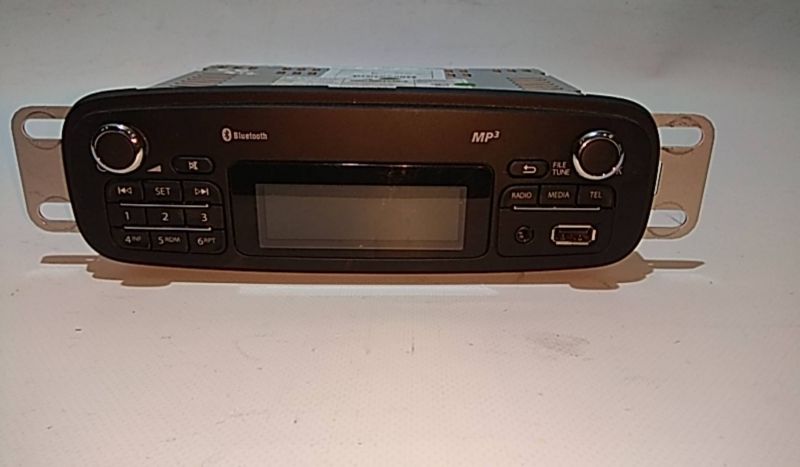 Rádio / auto-rádio RENAULT Clio IV Société