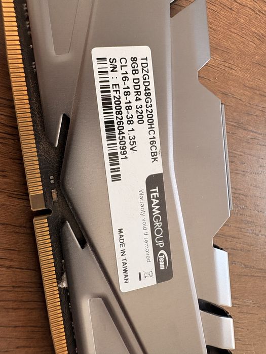 Dark Z Memóra RAM DDR4 8gb 3200mhz - como nova