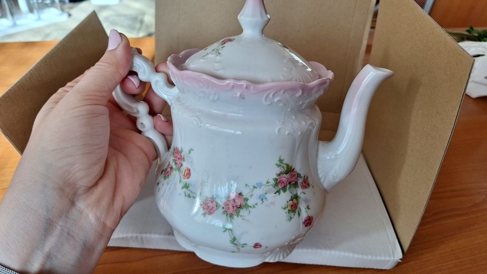 Dzbanek do herbaty. Porcelanowy. Antyk. Francuski