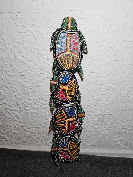 Płaskorzeźba żółwie