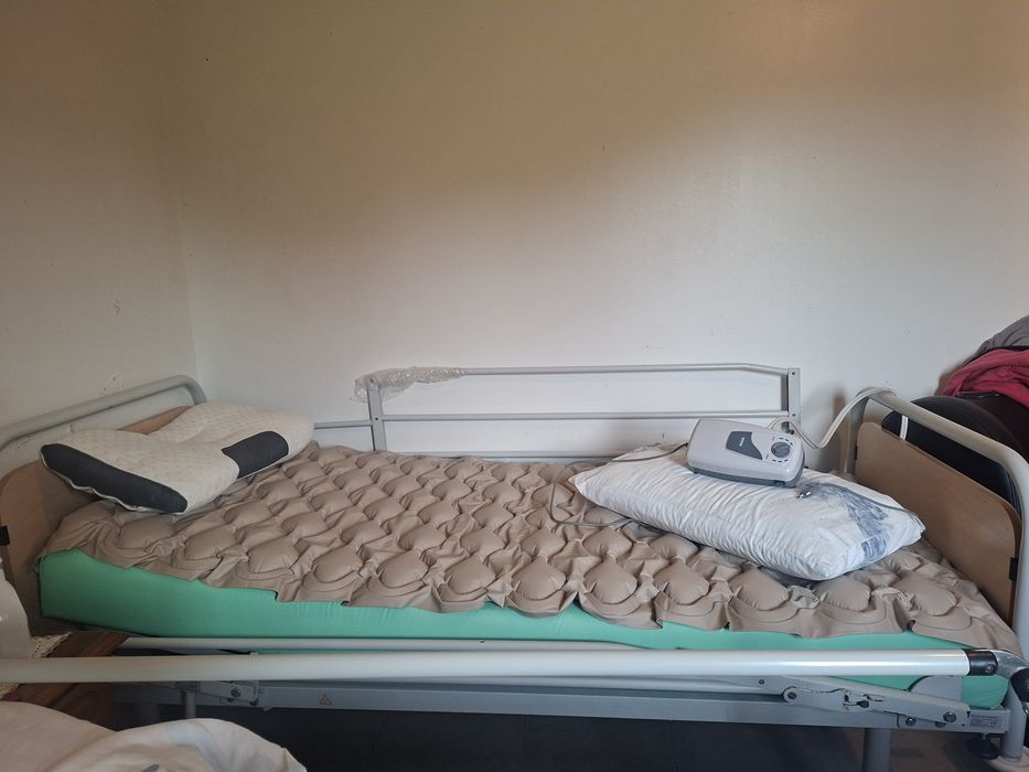 Cama articulada manivela manual