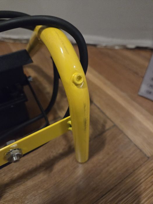 Lampa robocza warsztatowa LED 20 W IP65 przenośna statyw regulacja
