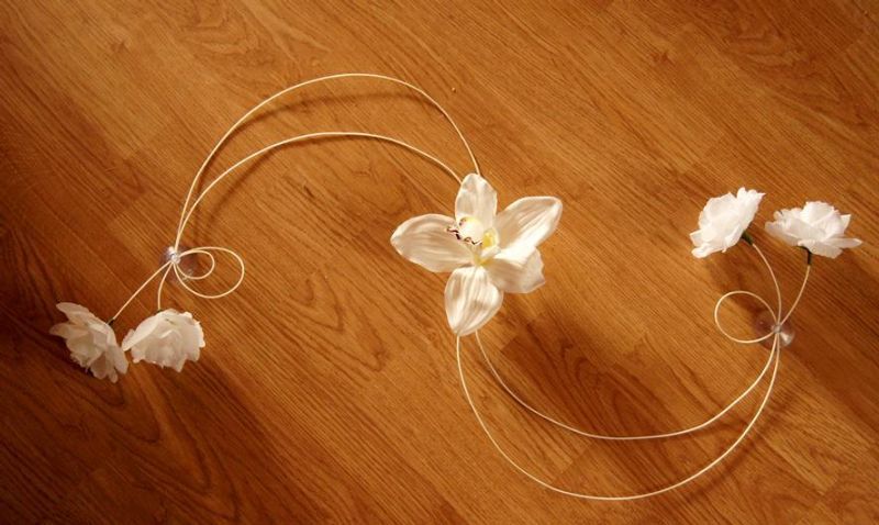 Dekoracja samochodu do ślubu, ozdoby ślubne i weselne