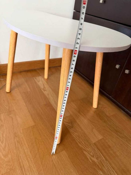 Pequena Mesa de apoio em Madeira - Moderna - Muito bom estado