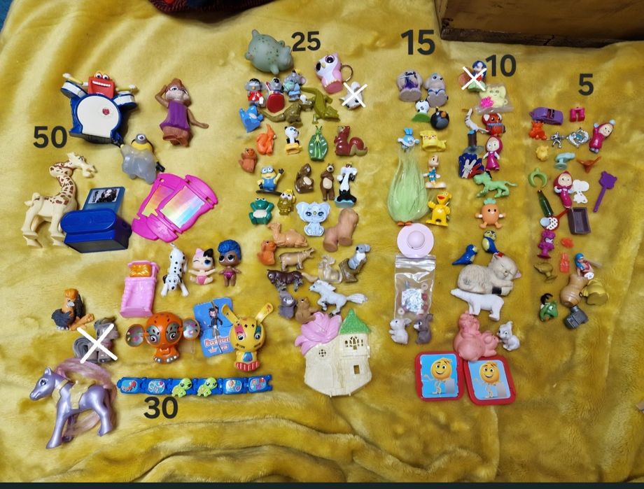 Музыкальная игрушка Макдональдс Киндер панда белка тварини Кіндер