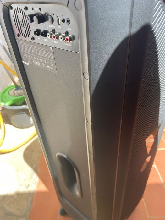 Coluna jbl partybox 1000