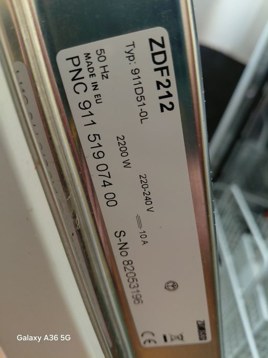 Máquina lavar loiça Zanussi