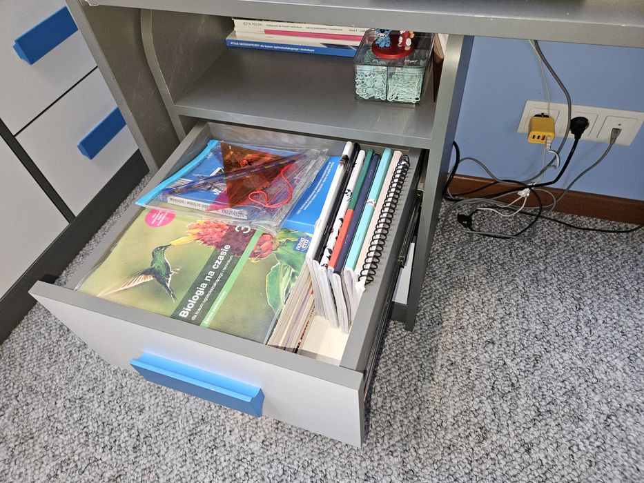 Biurko i kontenerek GIT