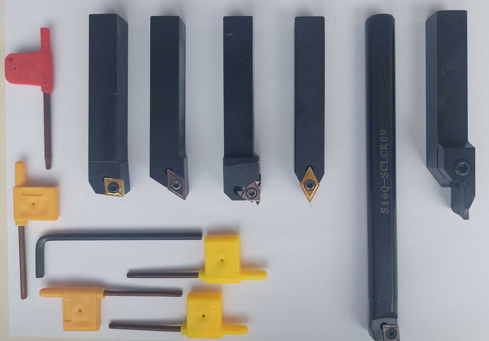 Набор токарных резцов 16х16 мм из 6 шт со сменными пластинами