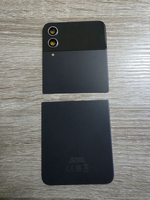 Tylne klapki z wyświetlaczem Galaxy Flip 4