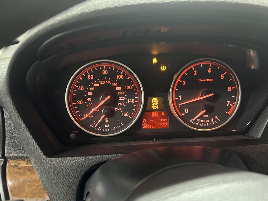 BMW X5   Продам вся в рідні красці