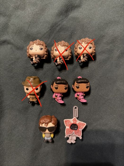 Продам kinder joy stranger things