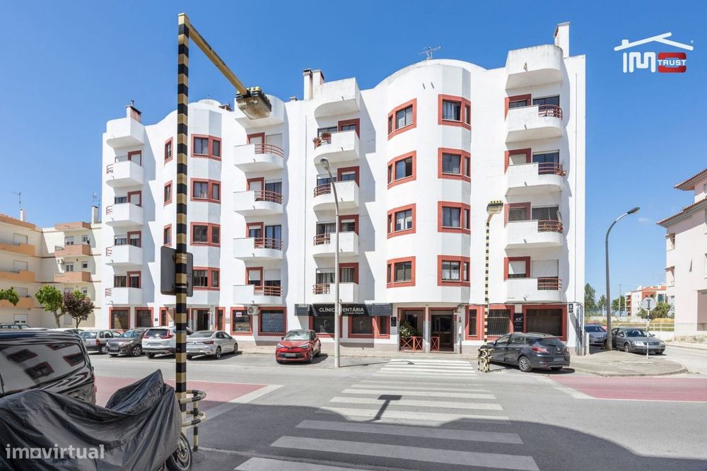 T3 Com Excelentes Áreas e Luminoso, com Varandas e Arrecadação — Montijo E Afonsoeiro, Setúbal