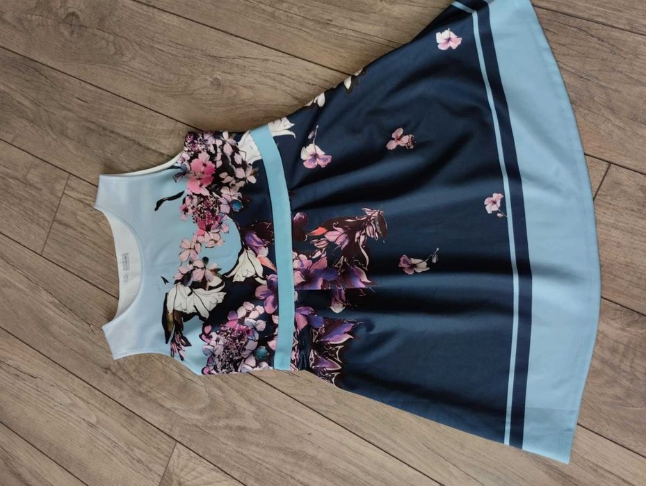 Красиве літнє  плаття