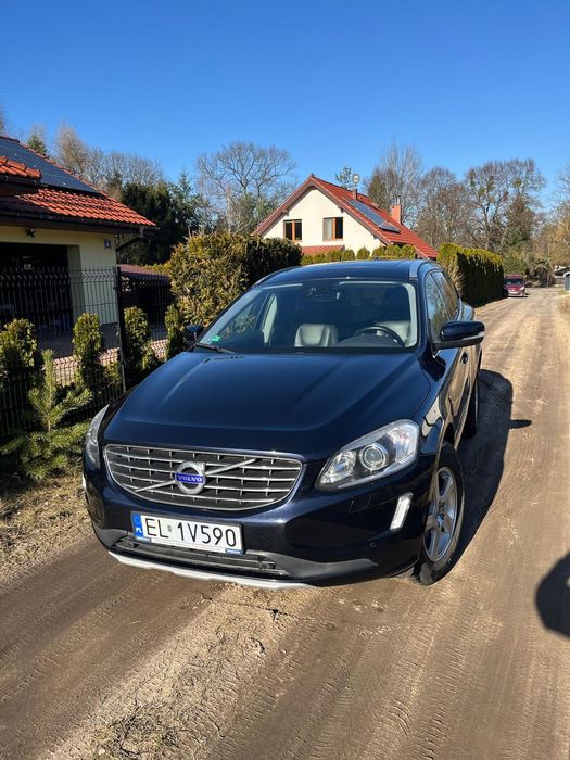 Volvo XC 60 Volvo XC60 • 2017 • D4 • Summum • Manual • 1. właściciel • 225 000 km