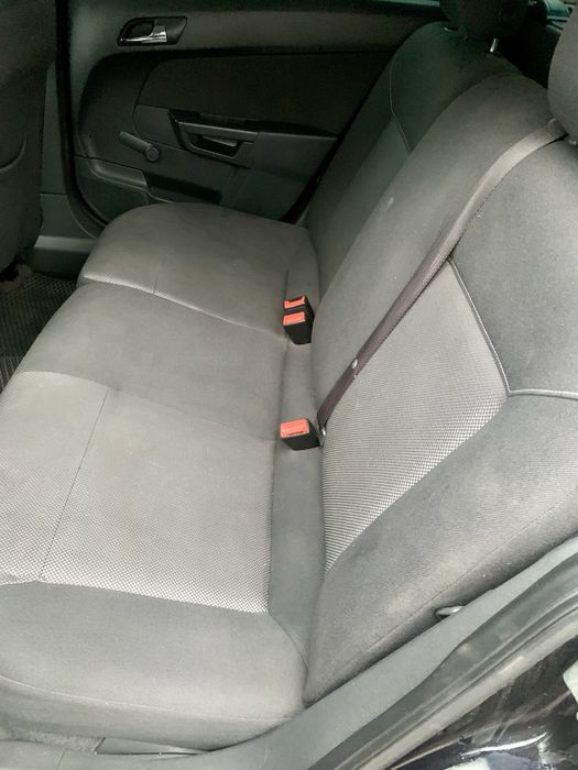 Опель Астра 1,7диз 2010г 233.км