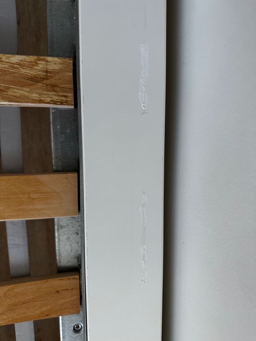Biała rama łóżka IKEA Malm 140x200