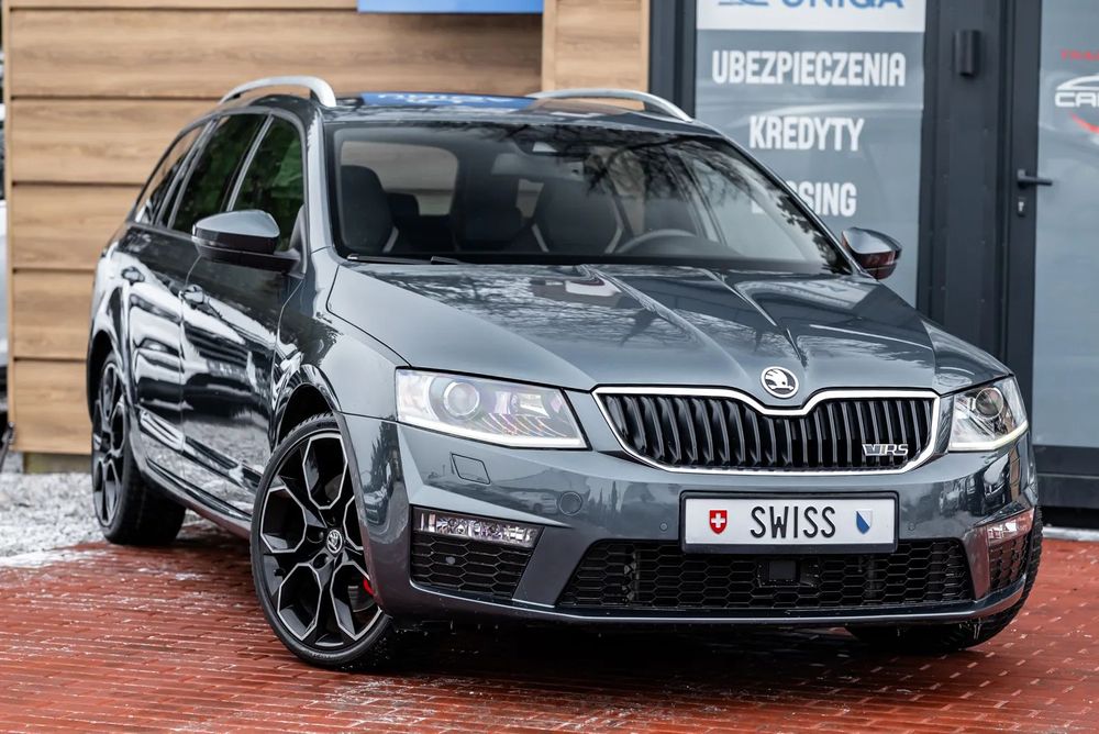 Skoda Octavia 2,0 TDI RS Xenon Nawigacja Podgrzewane Fotele Elektryczna Klapa Tempom