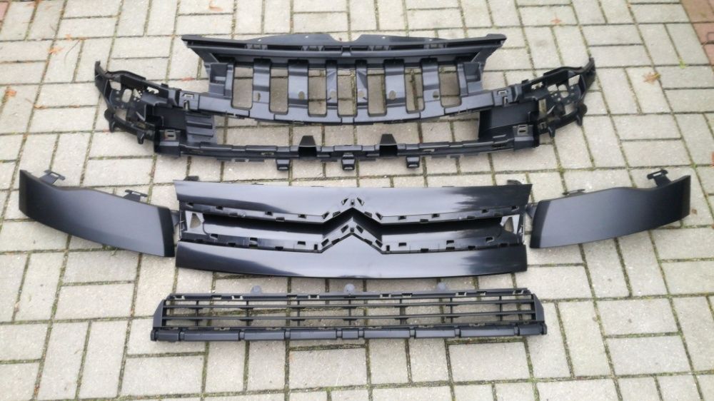 CITROEN BERLINGO 2008 - zderzak przedni nowy idealny