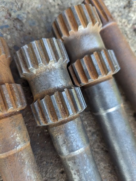 Вал ручніка МТЗ 80 82  Задній міст МТЗ 82 вал блокіровка Блокировка