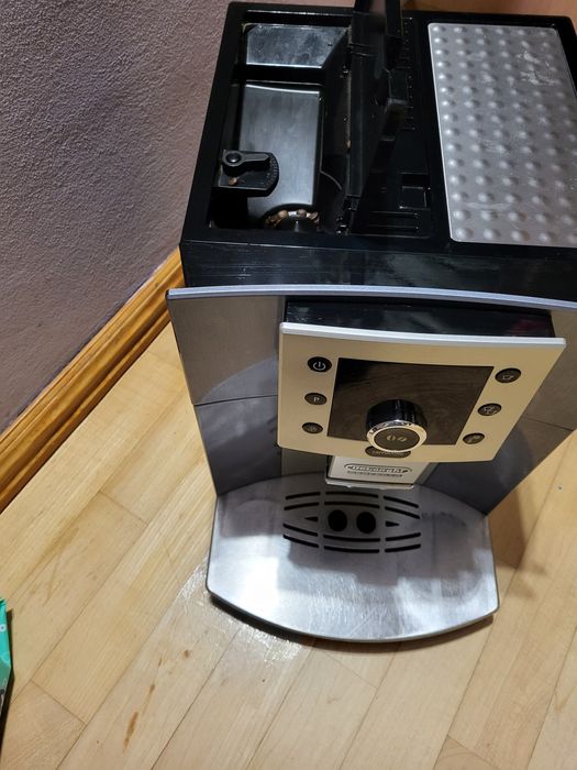 Кавомашина Delonghi