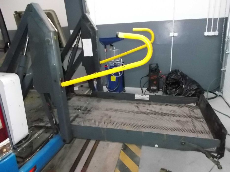 winda dla inwalidów Ricon stan bdb UDET Sprinter VW LT Master autobus