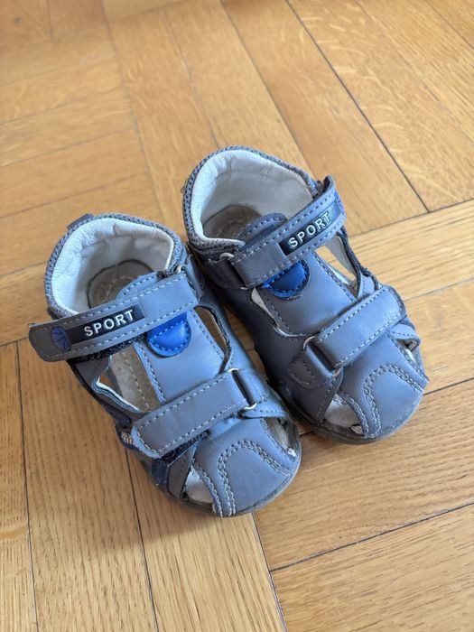 Сандалі на хлопця
