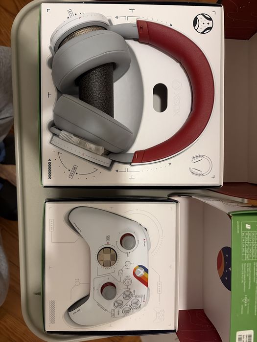 Comando e Headset Xbox Starfield