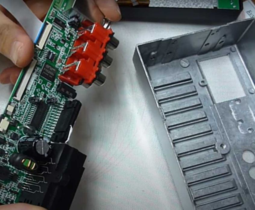 Автомагнітола pioneer мр5 7010в,сенсор,з дистанційним пультом