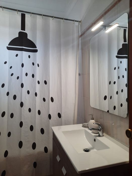 Férias Algarve - T2 com garagem na Praia da Rocha.