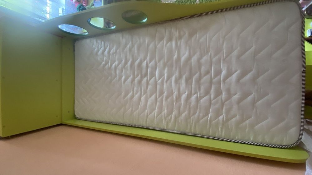 Продам дитячу спальна для двох дітей разом з  ортопедичними матрасами