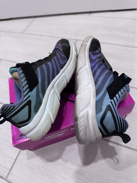 Skechers кросівки 2 розмір 33,5