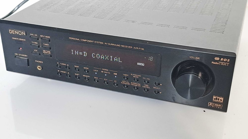 Amplituner Denon AVR-F100