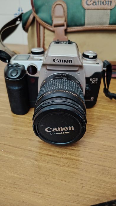 Máquina fotográfica Canon EOS 50E