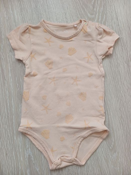 Body z krótkim rękawem, r.74 5.10.15