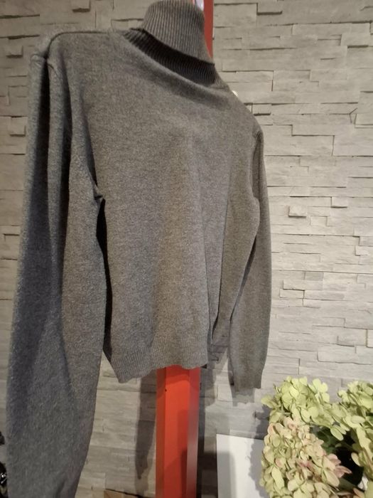 Golfik szary Bershka r.s/m