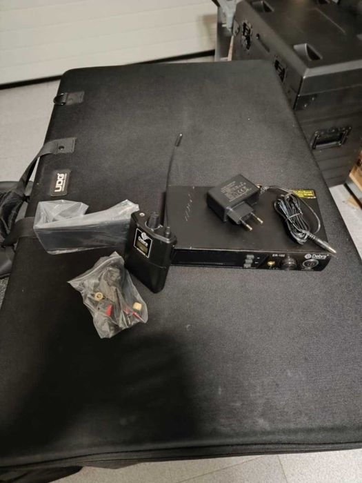 In Ears Debra UHF sistema monição