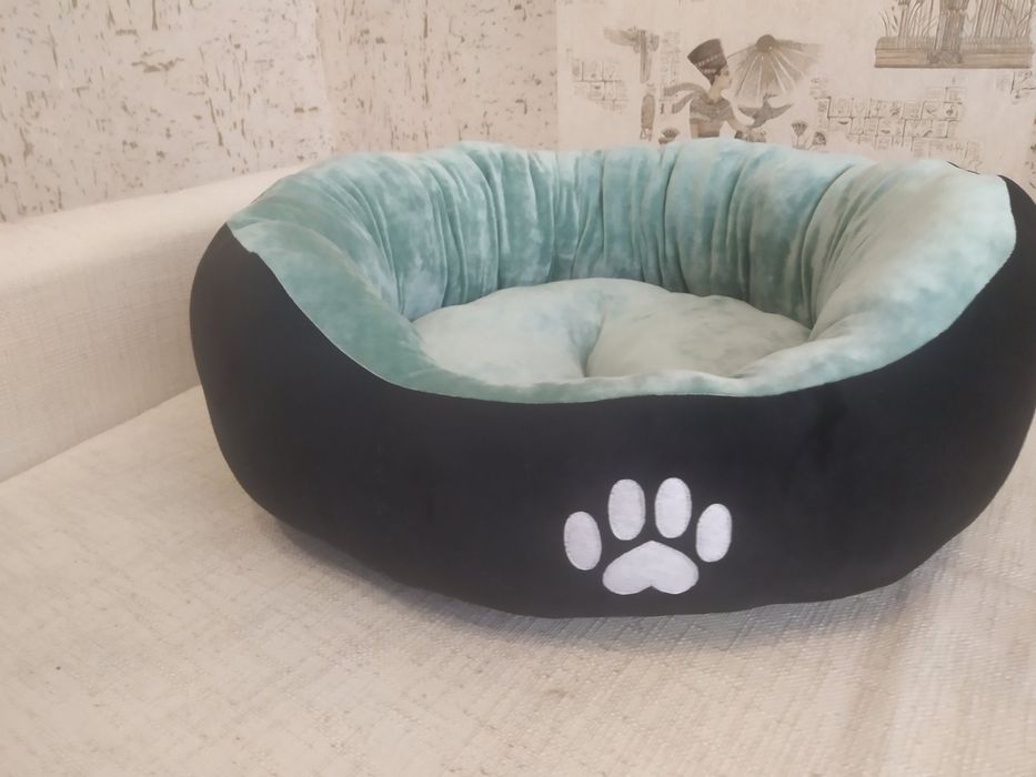 Продам нові лежаки для собак та котів.