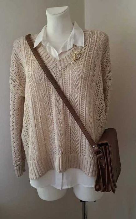 Beżowy sweter ażurowy – one size – marka me GUSTA, polska marka