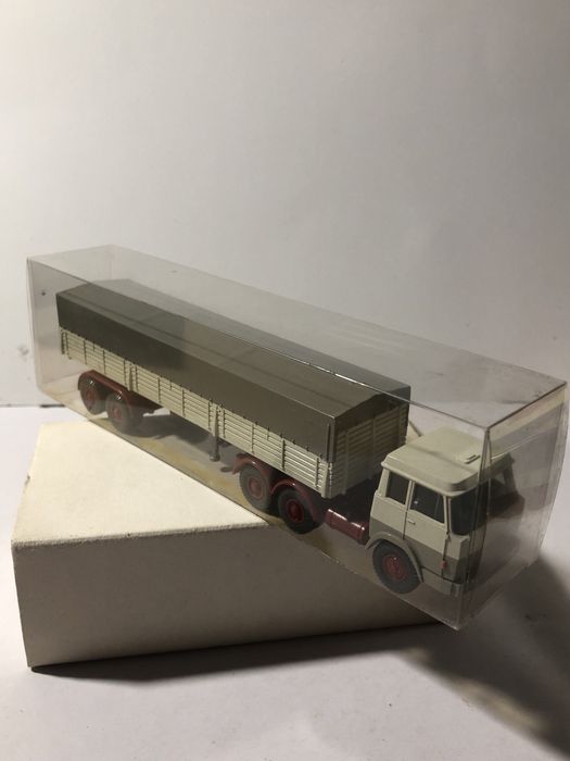Camião miniatura Hanomag wiking