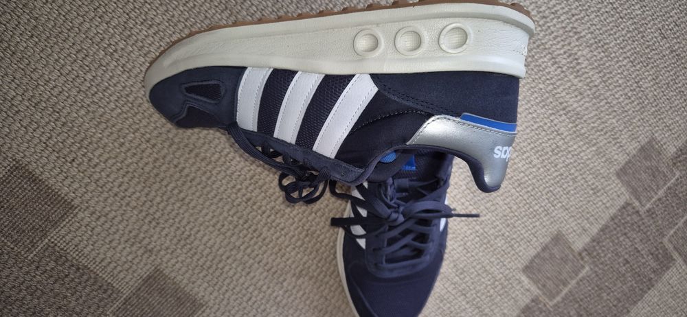 Sapatilhas Adidas Azuis como novas tamanho  9.5 Uk 11 FR